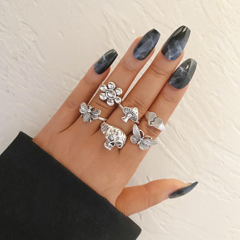 Vintage Black Glaze Zircon Spade Heart Ring Set - 7 Pieces