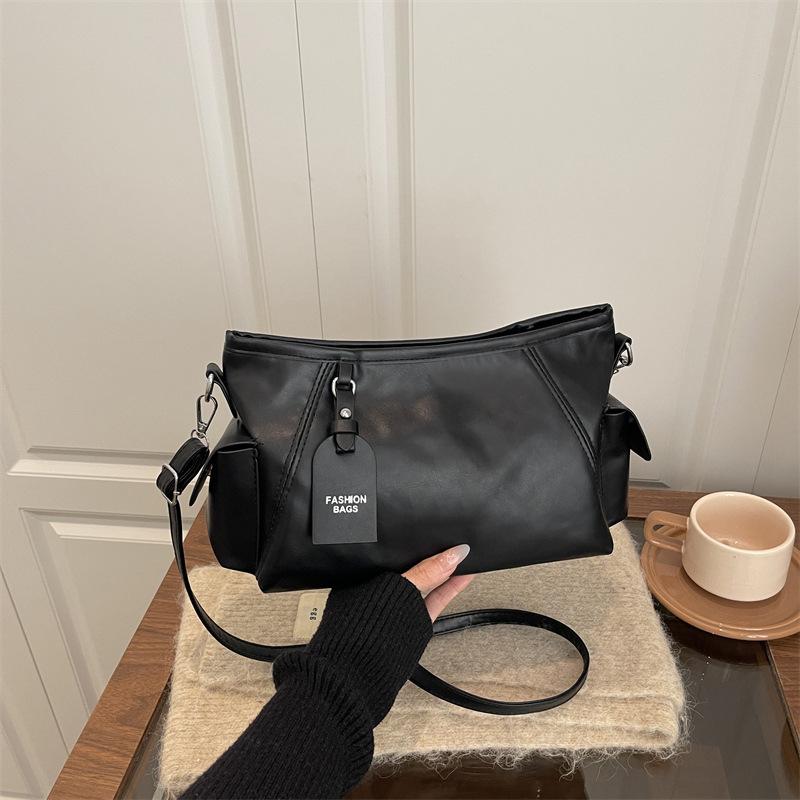 

Korean Fashi Large Capacity Crossbody Bag Women Fashiable and Versatile Shoulder Bag Elegant Casual and Simple Baguette Bag чёрный