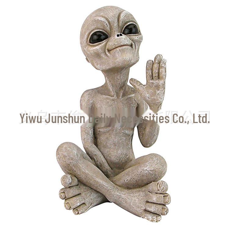 Alien UFO Outdoor Garden Gnome Statue Ornament