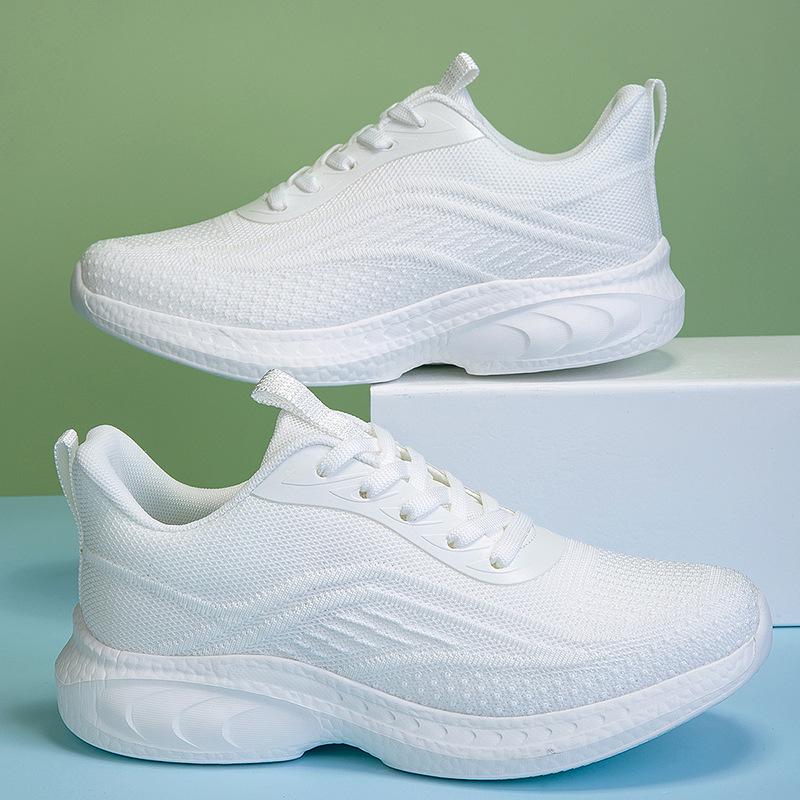Sneakers women's new spring and autumn non-slip soft sole wear-resistant mesh breathable casual shoes versatile ultra-light running shoes