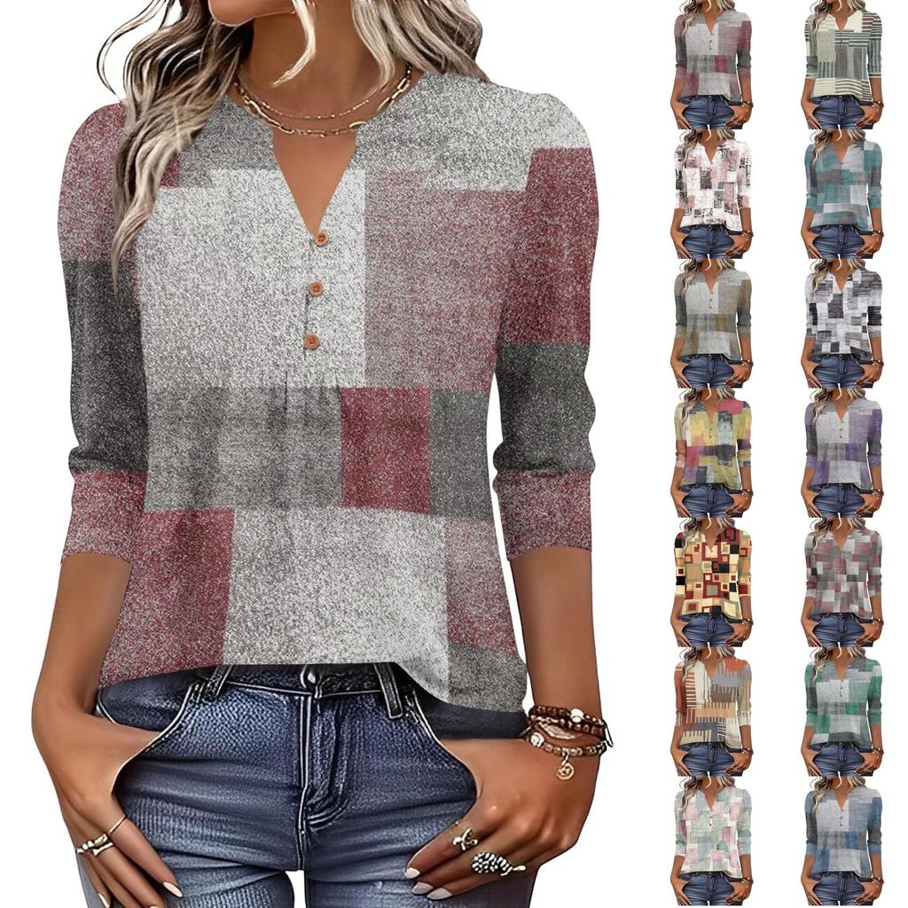 Women’s Fashion Loose Fit Three Quarter Sleeve Top with Button and Geometric Print for Casual or Daily Wear