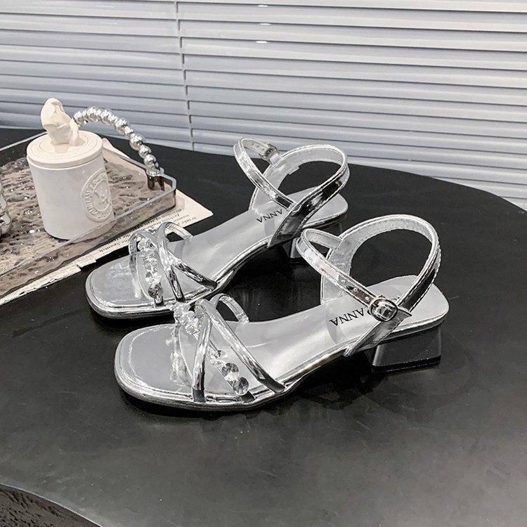 Französische silberne Sandalen mit dickem Absatz im Feenstil für Damen 2025 Sommer neu zum Ausgehen Koreanische Version vielseitiger Rock Urlaub Freizeit