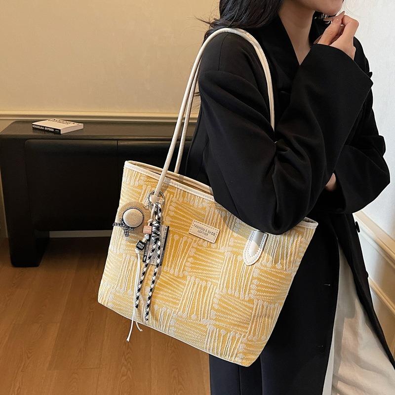 Retro large-capacity bag women's autumn and winter new commuter shoulder bag contrasting color portable tote bag