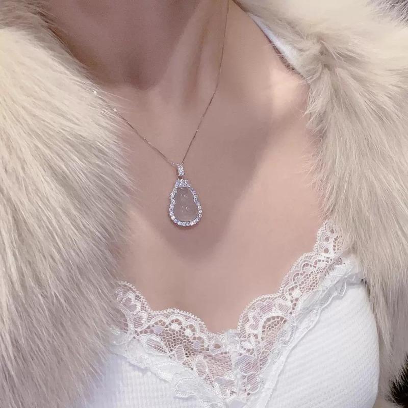 Titanium Steel Non-fading Small Waist Necklace Women's Summer Niche Design Accessories Collarbone Chain Pendant
