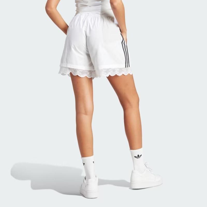 adidas Szorty Originals Trefoil z koronkowym wykończeniem 3 paski Damskie Szorty Białe IL2420