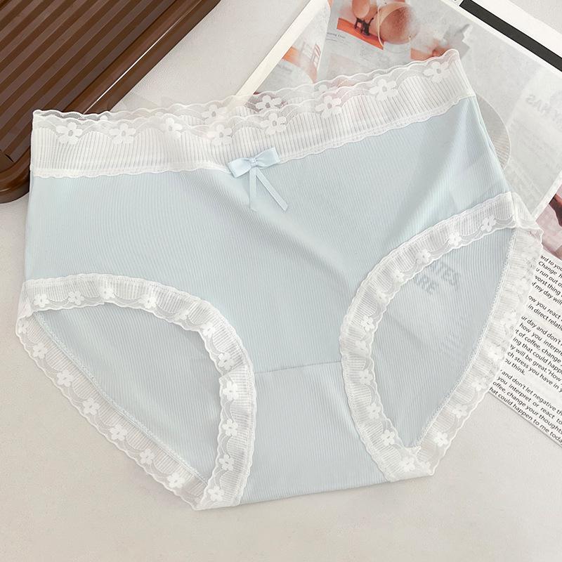 Women's Mid-Waist Ice Silk Seamless Lace Briefs – Breathable and Thin