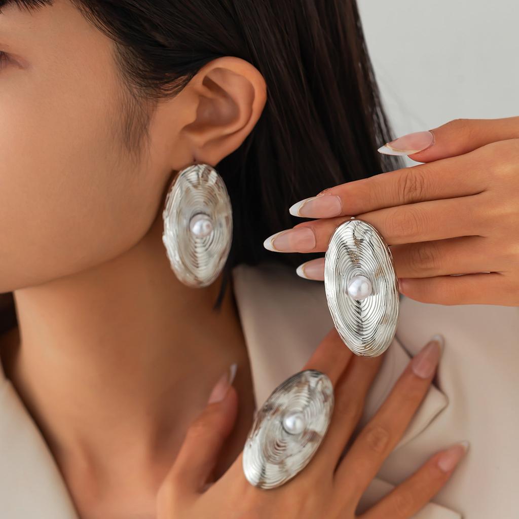 Exaggerated Irregular Geometric Hollow Imitation Pearl Wind Niche Leaf Alloy Stud Earrings Female