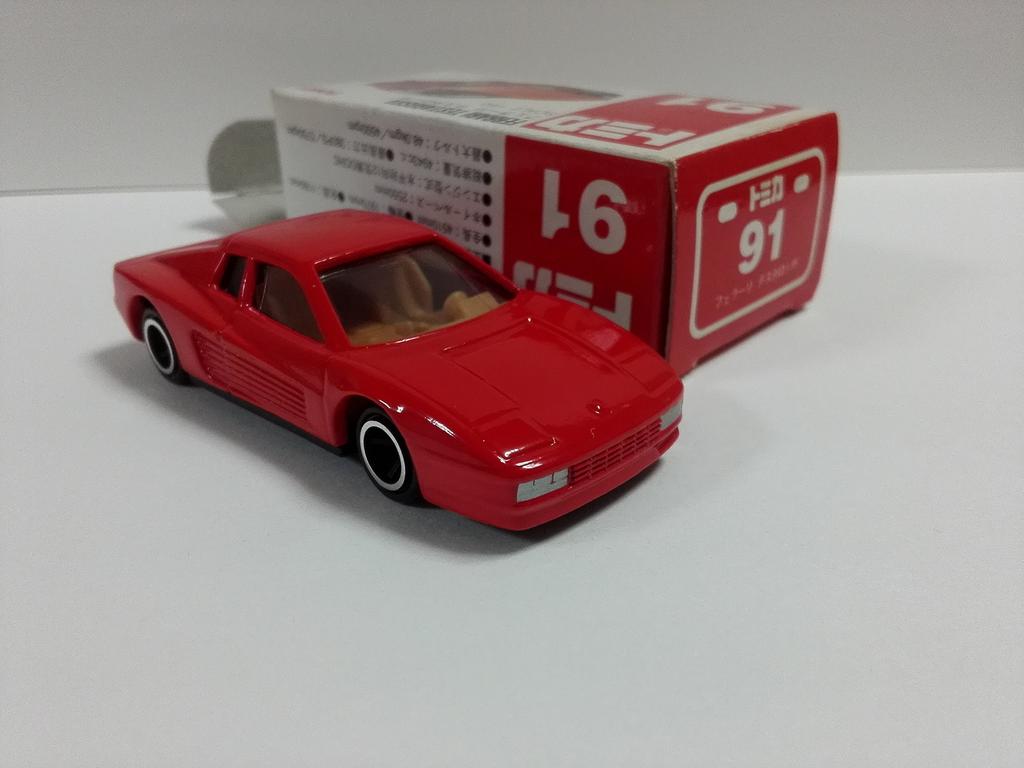 Tomica Ferrari Testarossa Rot Made in China 91-2