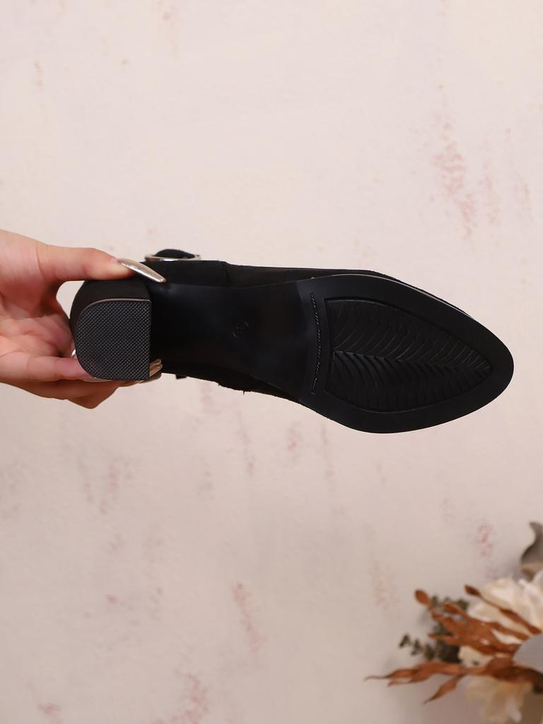 Außenhandel Übergröße Martin Stiefel Damen 2025 Herbst und Winter neu Britischer Stil Wildleder spitz dicker Absatz kurz Mode Stiefel