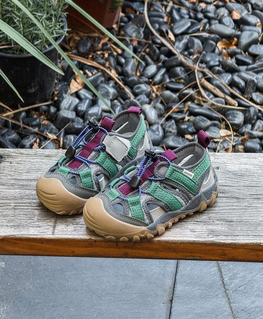 2026 Summer Kids' Stylish Outdoor Sports Sandals with Hollow Design