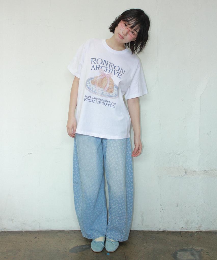 RONRON Ribbon Croissant Basic Fit T Shirt White
