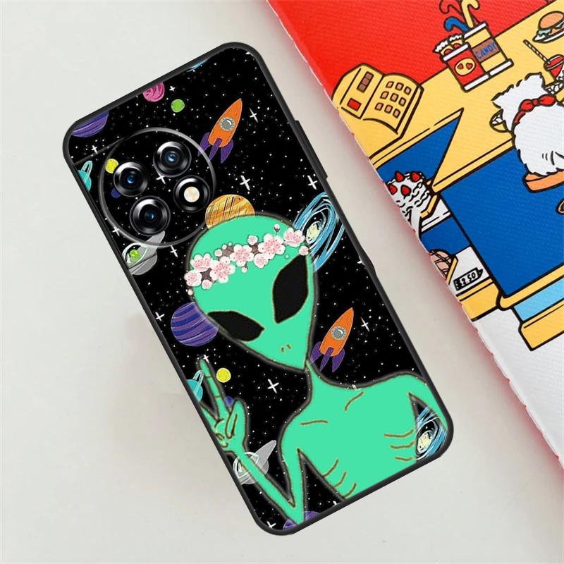 Aesthetics Cartoon Alien Space Case For OnePlus 12R 12 11 10 9 Pro 10R 9R 8T 10T Nord 3 2 CE 4 Lite N10 N20 N30 Back Cover