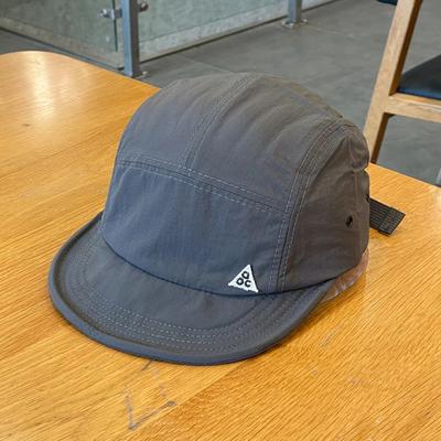 Unisex Baseball Cap Short Brim Adjustable Ponytail Hole Sun Protection Anti-UV Dome Hip Hop Street Dance Cap Fishing Travel Hat