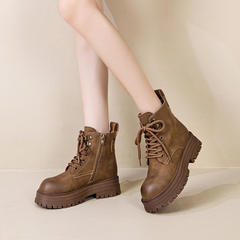 Britische Martin-Stiefel mit dicker Sohle Neue Retro-Rhabarberstiefel Lokomotive Kurzstiefel für Herbst und Winter