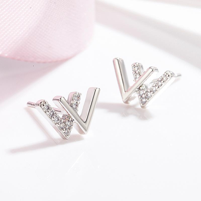 New 925 Silver Heart Stud Earrings Fashion High Quality For Women's Wedding Fine Jewelry Accessories Party Gifts