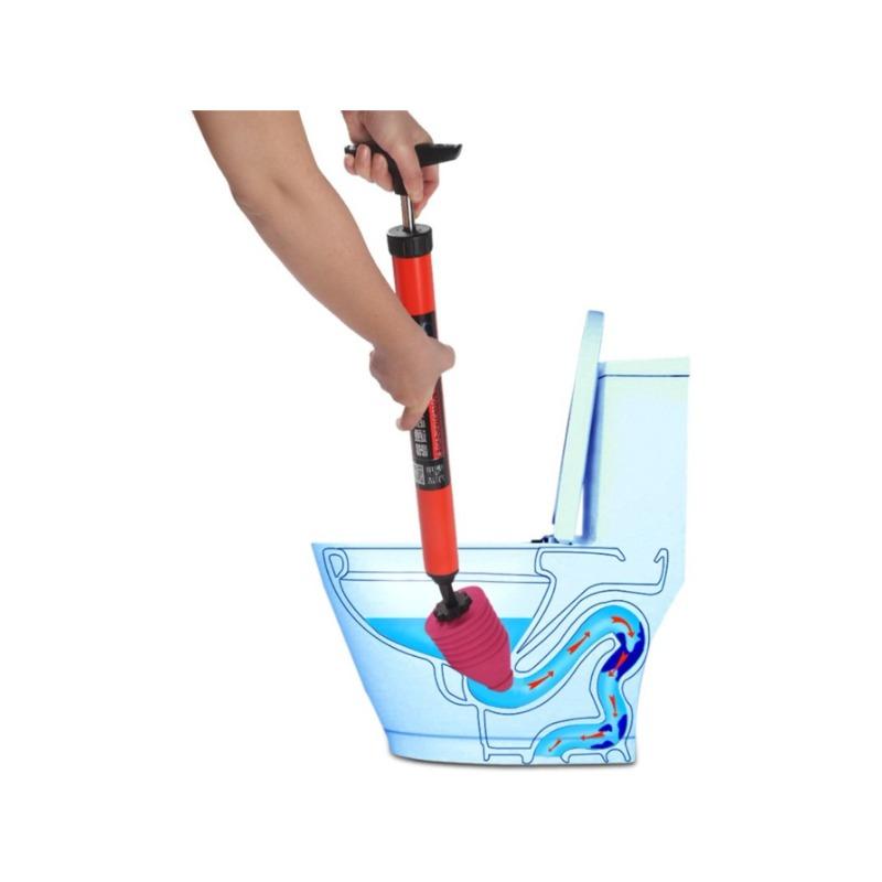 Cleaning device for pipes