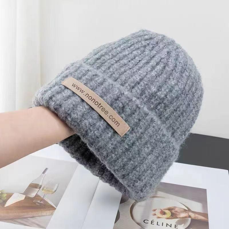 Women's Warm Korean-Style Wool Beanie - Large Head Circumference, Outdoor Cold Protection, Slimming Effect