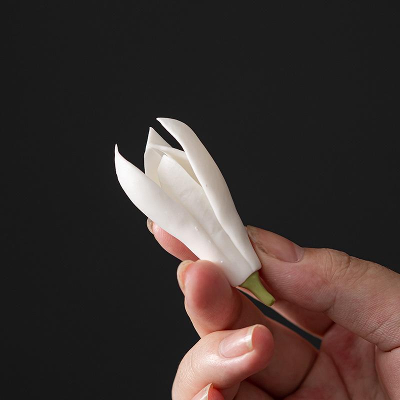 

Простой и красивый керамический чайный питомец в виде цветка магнолии ручной лепки, литературные аксессуары для чайной церемонии и красивый чайный питомец