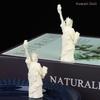 2Pcs 1:12 Dollhouse Miniature Statue Ornament The Statue Of Liberty Ornament Goddess Statue Model Furniture Decor Toy