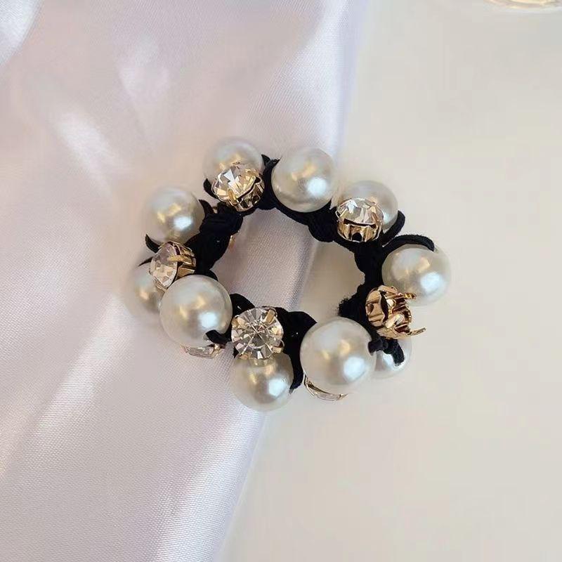 "Versatile Pearl Hairband: High-Elastic Luxury for Stylish Buns and Ponytails"