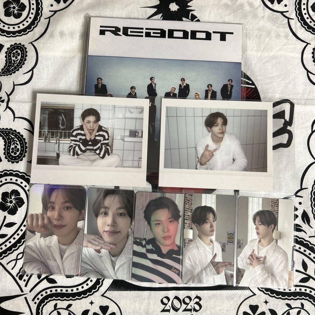 

[ИСПОЛЬЗОВАННЫЙ] Набор коллекционных карточек журнала TREASURE 4th Anniversary с изображением Чонхвана