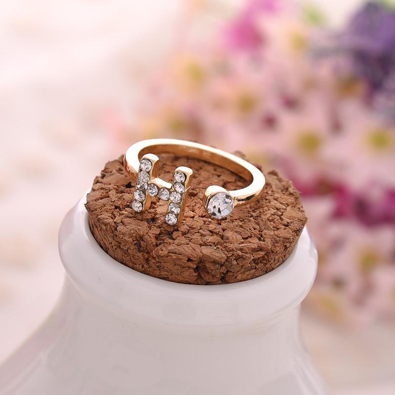 

Кольцо на указательный палец с буквой H, тренд, с бесплатной доставкой золотой