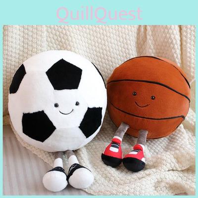 Niedliches Cartoon-Tier Plüschtier Fußball und Basketball Babypuppe Weiches und Kuscheliges Stofftier für Babys
