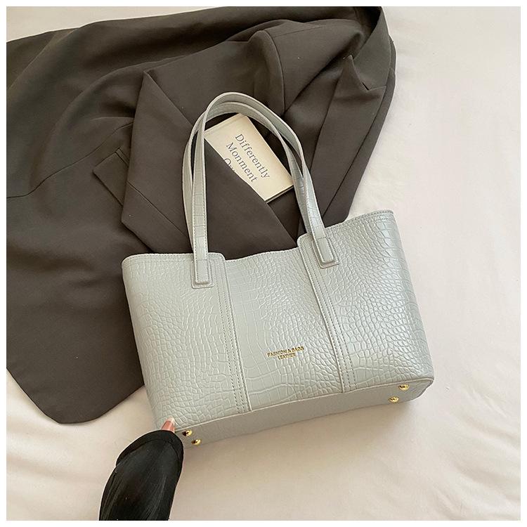 

Simple casual shoulder bag trendy large-capacity bag 2025 new casual high-end commuter tote bag