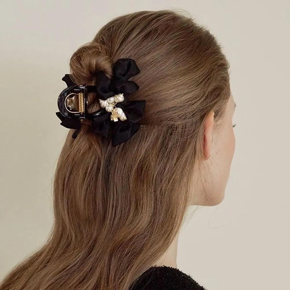 Bouquet Pearl Hair Clip JP-25-170CC black