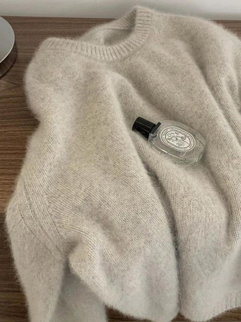 Women's Cozy Japanese-Style Pullover Sweater - Soft, Loose Knit for Autumn and Winter