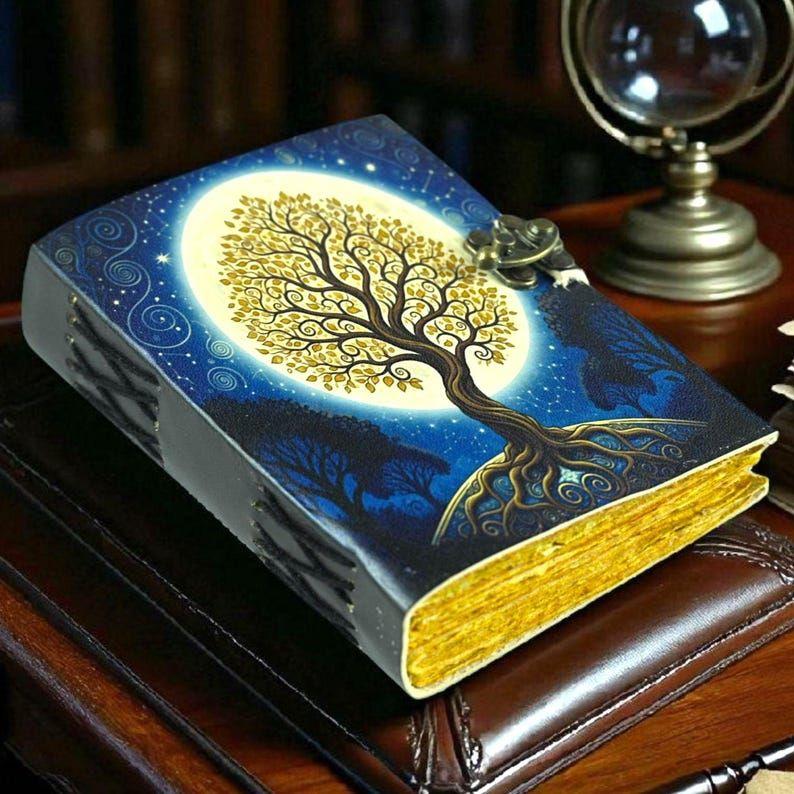 

Кожаный журнал-гримуар «Древо жизни»: Пустая Книга Теней 7 x 5 in