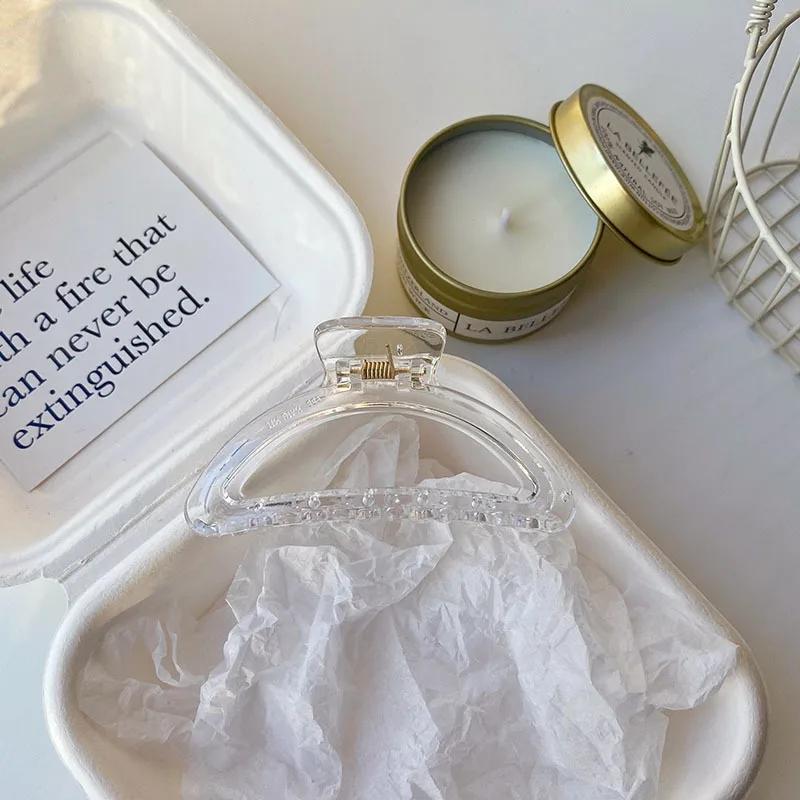 Nouvelle pince élégante en acrylique à grande griffe pour femmes Ins Mode simple Rétro Pince à cheveux creuse en forme d'éventail Accessoires pour cheveux pour filles