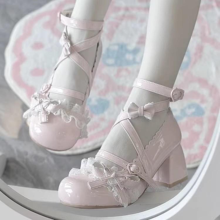 New cute lace small leather shoes round head lace sweet Mary medium heel high heel cute