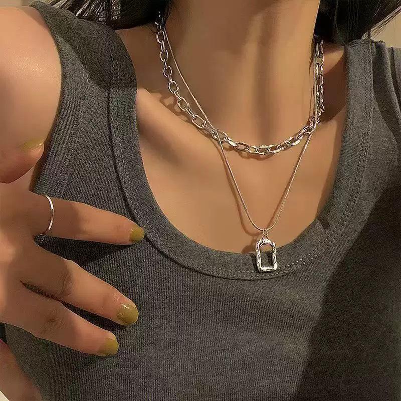 European & American Double Layer Geometric Square Necklace - Stylish Niche Design Metal Layered Clavicle Chain серебряный