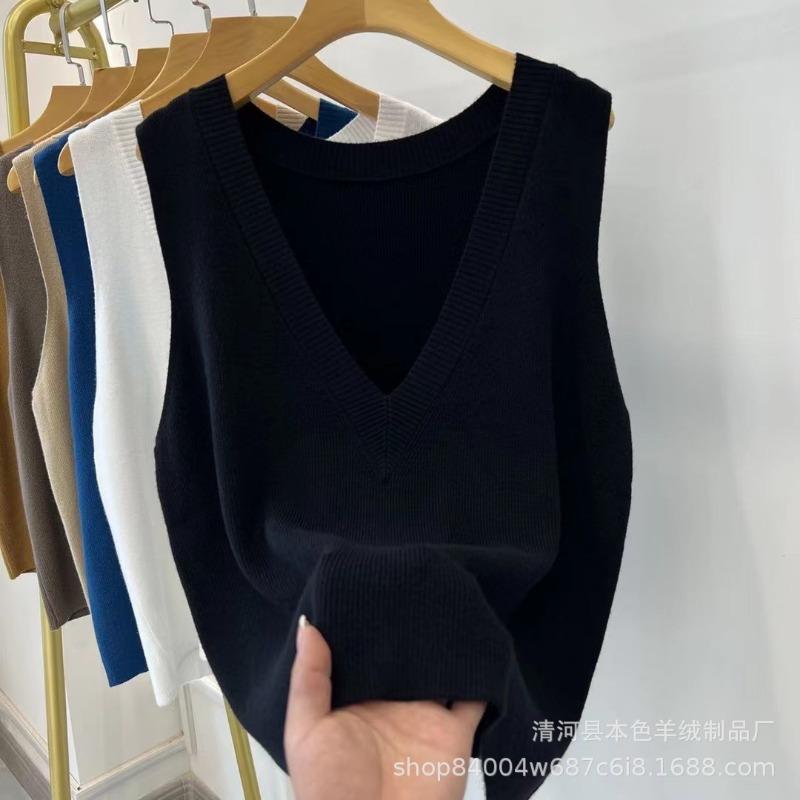 Deep V-neck Sweet Knitted Vest Solid Color Autumn New Women's Knitted