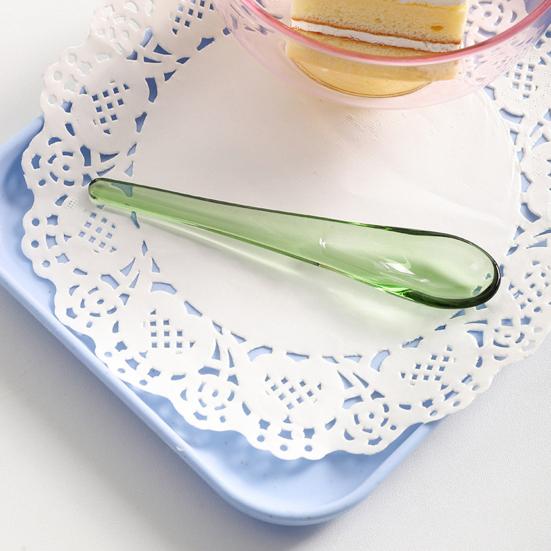 Ręcznie robiona kolorowa szklana łyżka do kawy mleka Ergonomiczny uchwyt Mieszadło Łyżka do drinków Odporna na ciepło Można myć w zmywarce Artystyczne akcesorium kuchenne Unikalny prezent