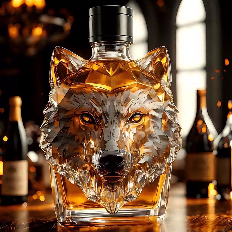Bottiglia di Whiskey con Cresta di Lupo e Design con Testa Coronata