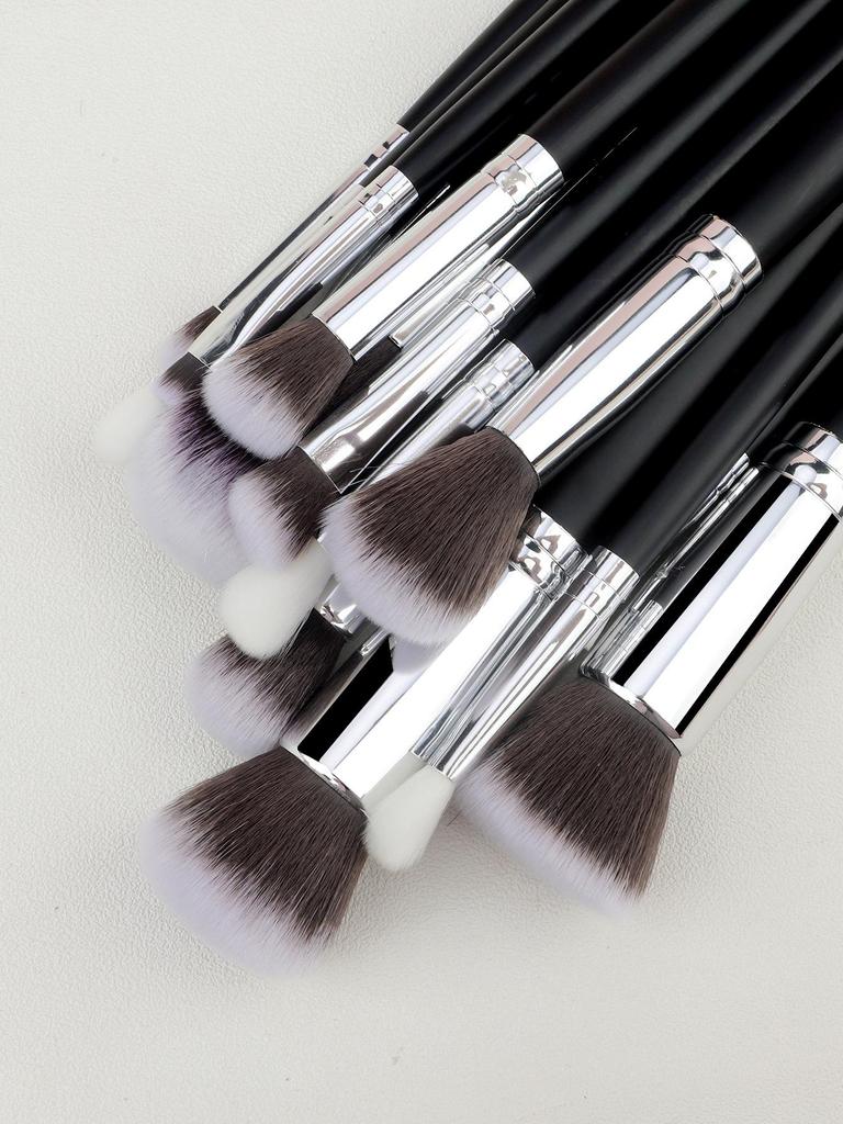 15-Piece Black & Silver Makeup Brush Set: Powder, Blush, Eyeshadow, Eyebrow & Highlighter Brushes with Soft Bristles