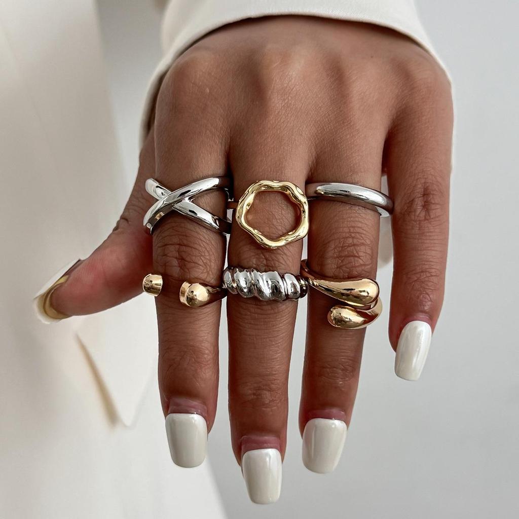 Elegant Geometric Alloy Ring: Versatile Open Band with High-End Design for Women