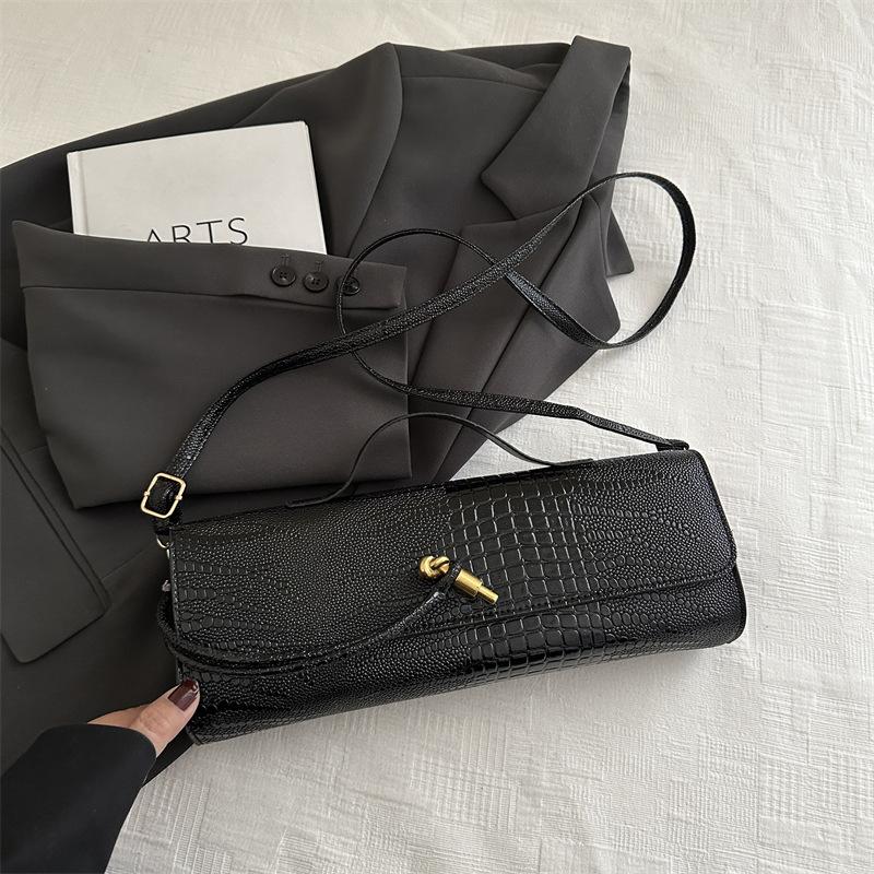 

Новая сумка женская европейская и американская мода 2025 лето повседневная маленькая квадратная сумка персонализированная мода зарубежный стиль сумка через плечо мессенджер женская чёрный