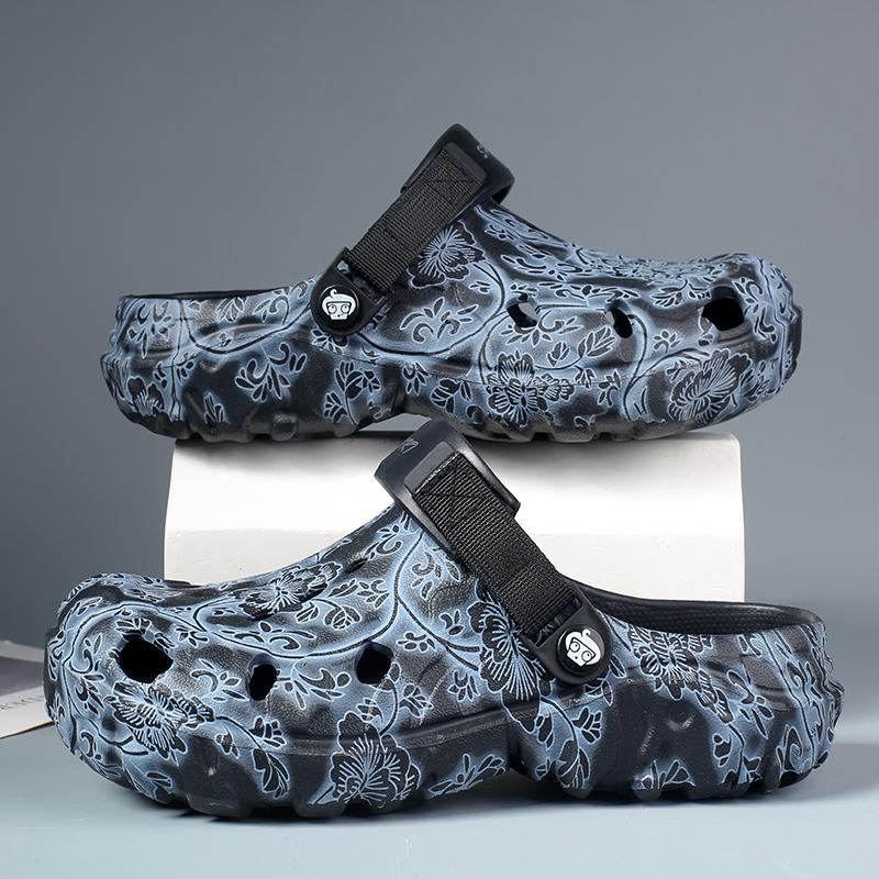 Fashion Men Slippers Printing New Men Clogs Light Soft EVA Men's Hole Shoes Outdoor Sandals Home Garden Slides Male Beach Flats