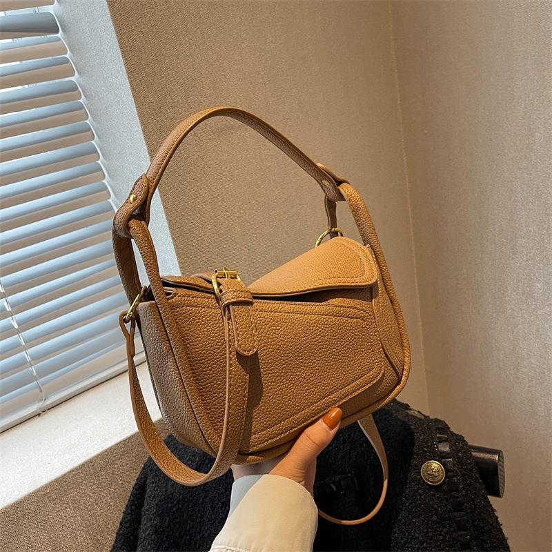 Feeling retro small square bag women's 2026 summer new niche portable commuter shoulder messenger bag women