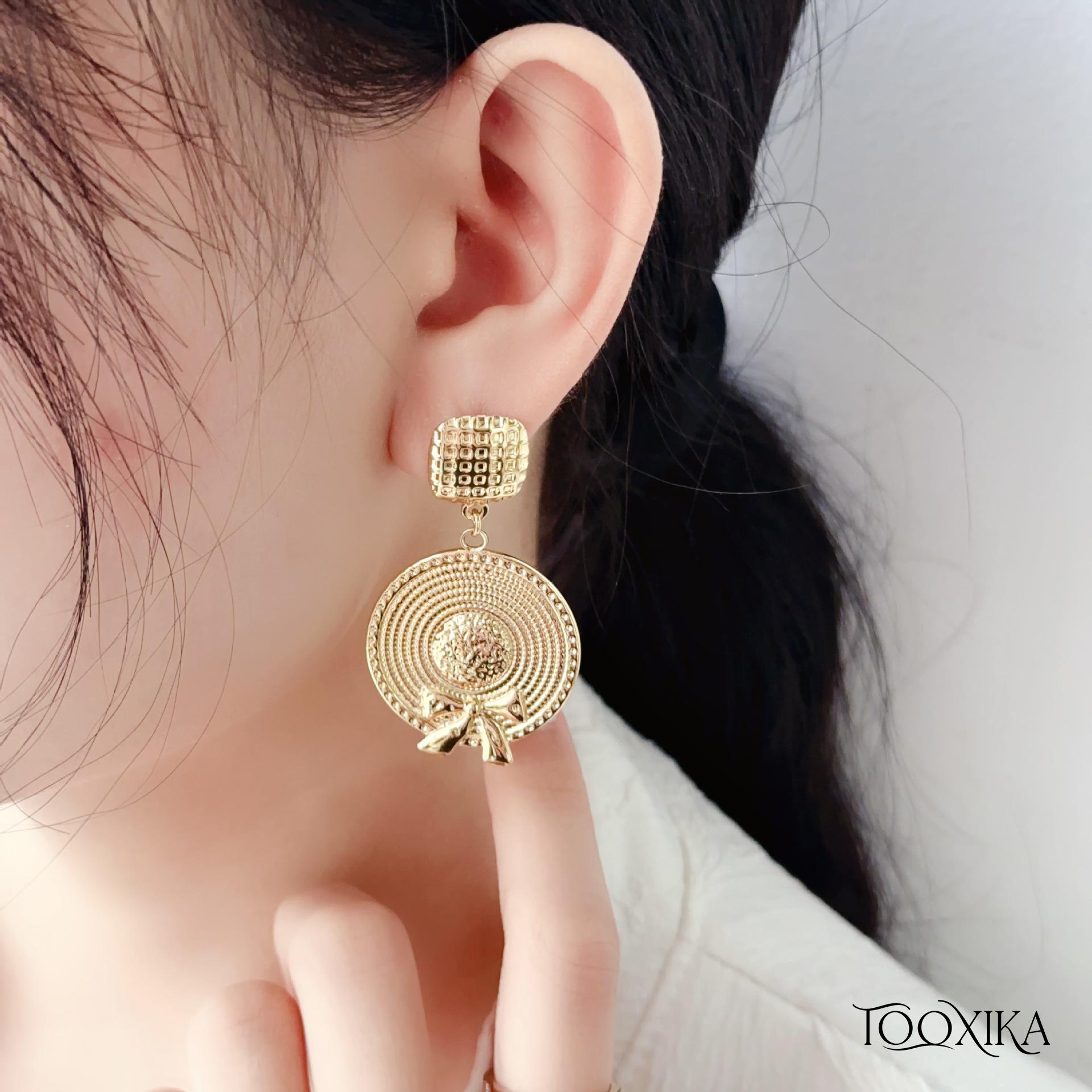 

Tooxika New Holiday Style Butterfly Hat Tassel Earrings Fashion Hot Sale Xiaoxiang Hot Earrings