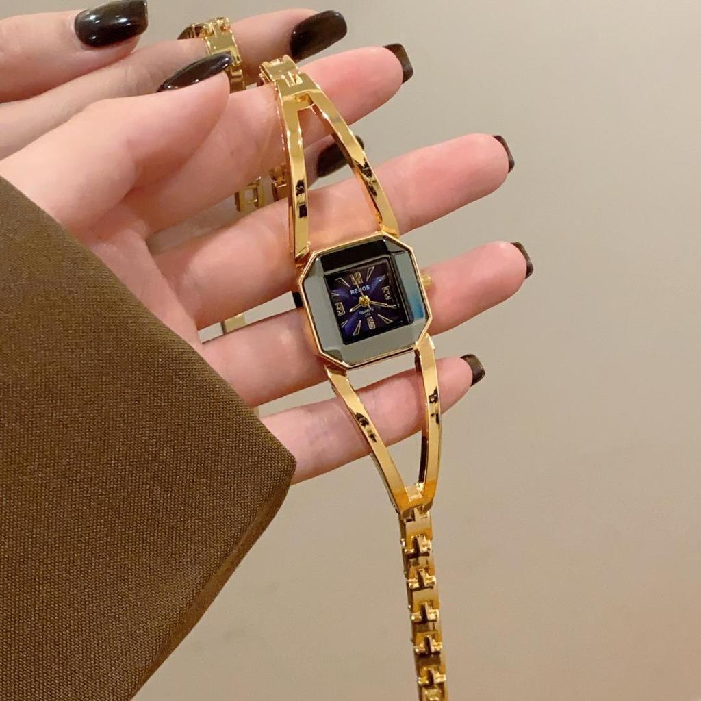 Retro Gold Square Dial Bracelet Watch - Classic European & American Style Women's Bangle
