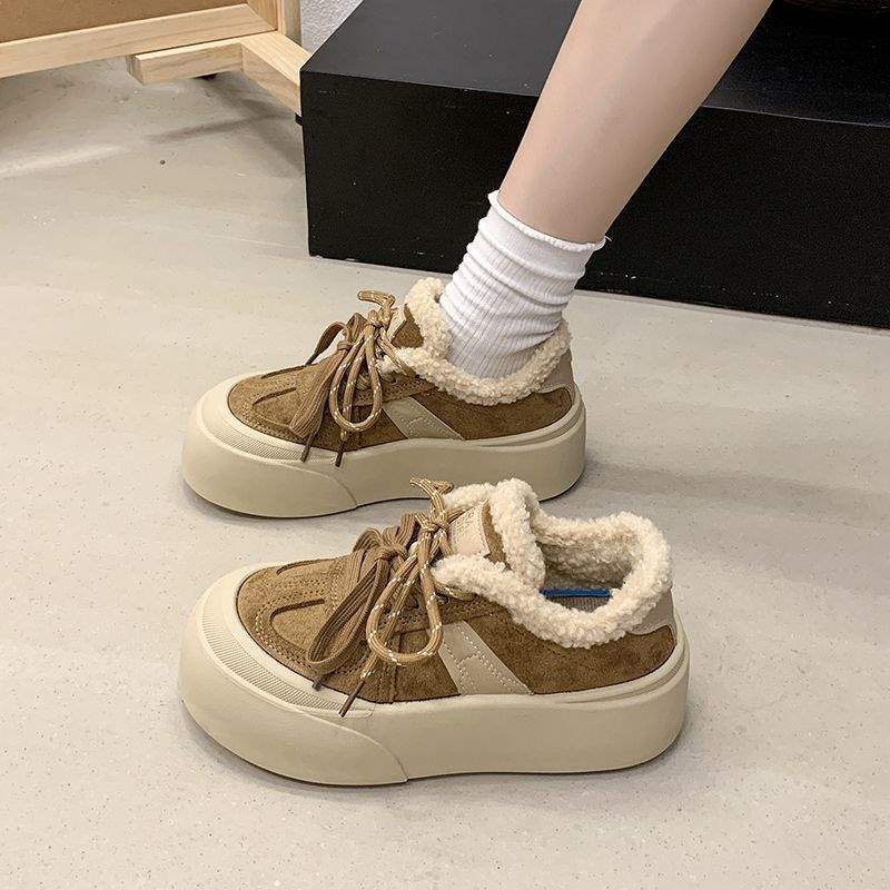 Platform bread shoes women's 2025 winter new heightening muffin piled warm wool cotton shoes casual sports board shoes