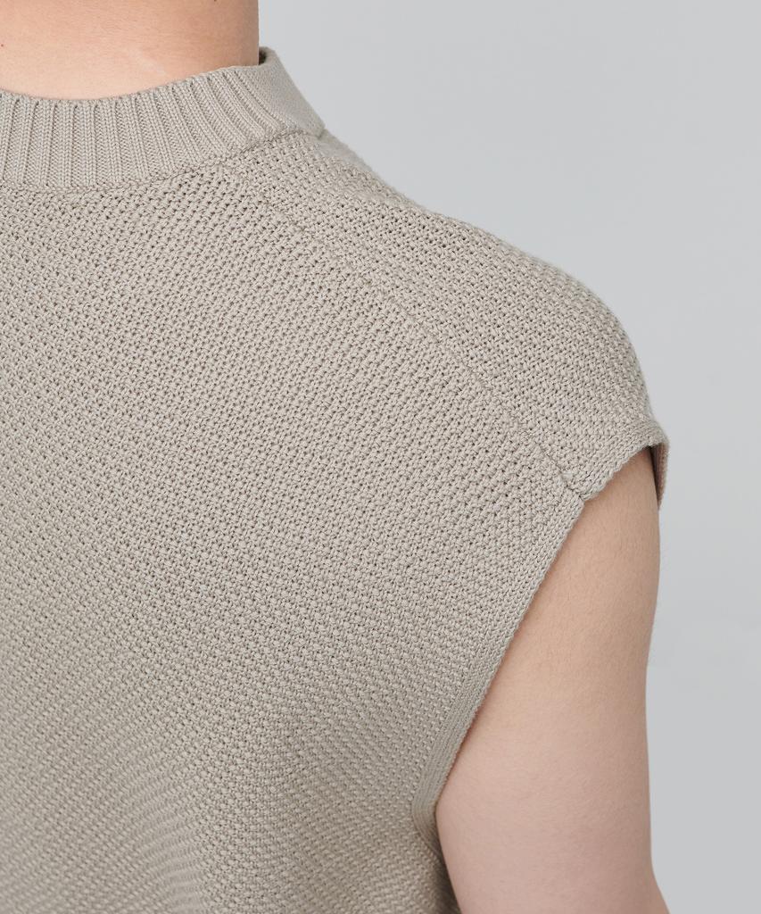 Musinsa Standard Textured Crew Neck Knit Vest [Beige]