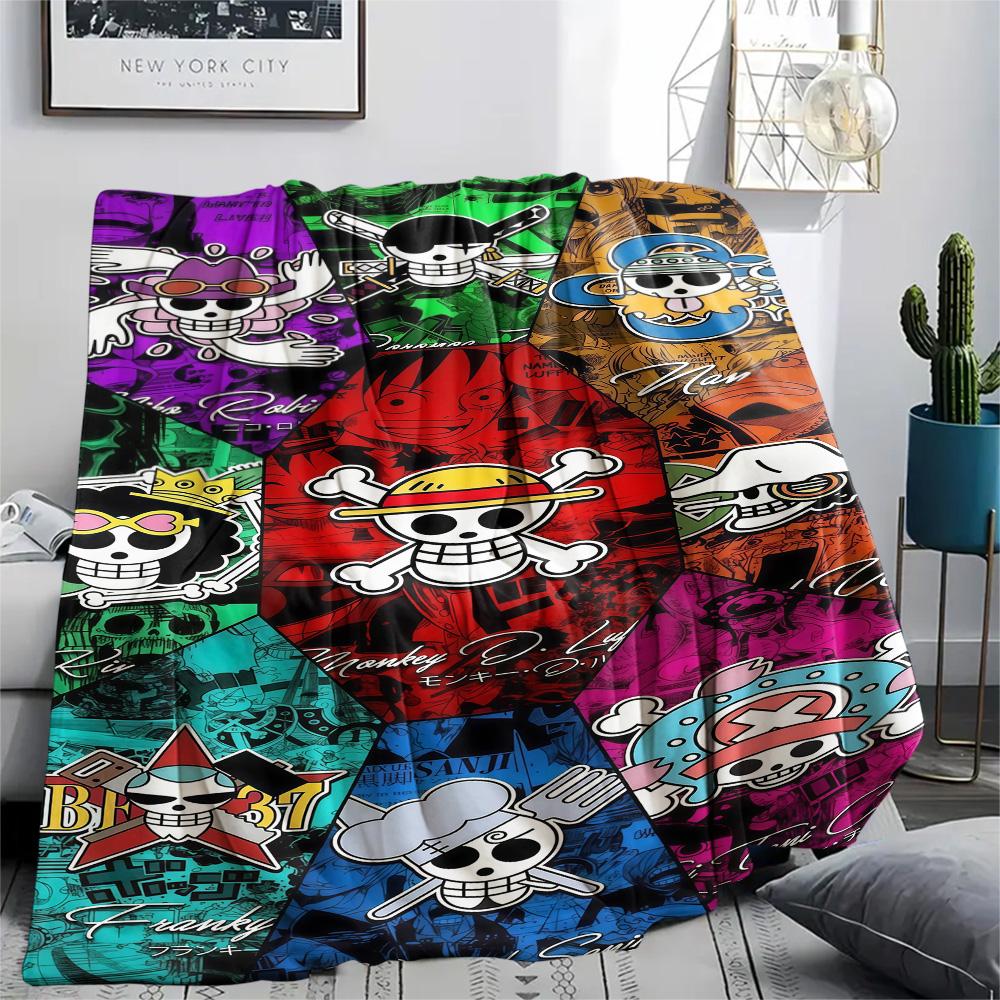 1PC One Piece Straw Hat Pirates Patterned Flannel Blanket Suitable For All Seasons For Home Decor Warmth And Comfort Gifts Holiday Present