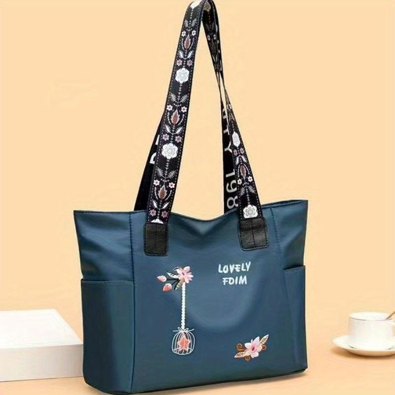 Chic Tote Bag for Women - Spacious &, Fashionable Shoulder Handbag