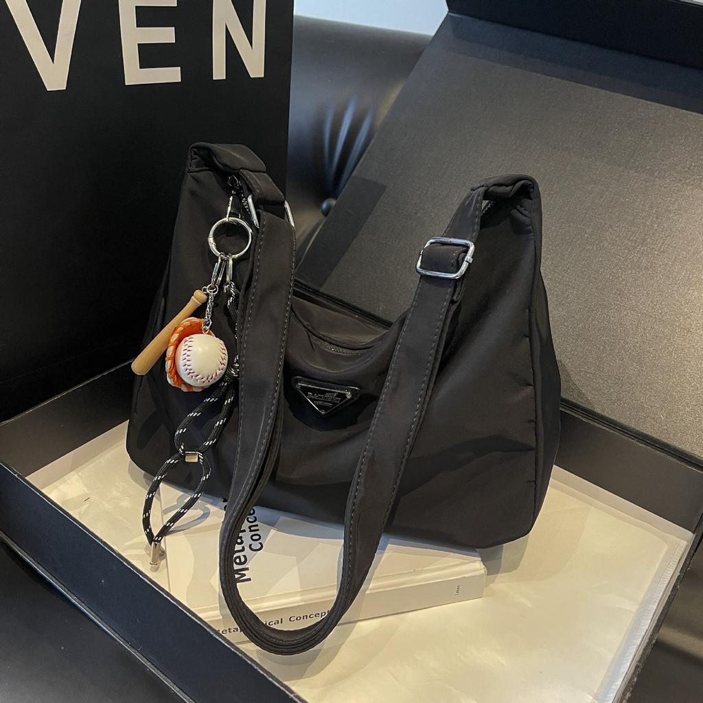 Popular nylon large-capacity tote bag women's 2025 new casual simple bag trendy versatile messenger bag