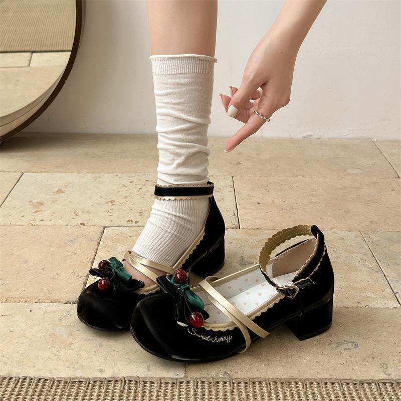 Retro Red High-end French Thick Heel Light Mouth Single Shoes Women's Summer 2025 New with Skirt Versatile Mary Jane Shoes